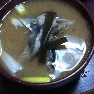 鯖アラと菊芋の味噌汁